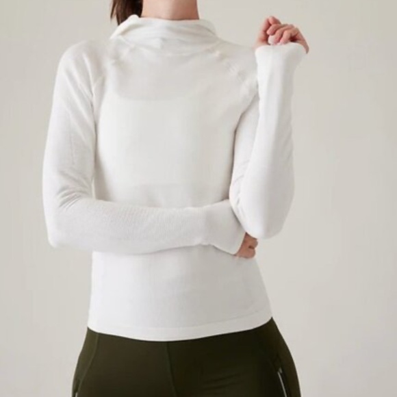 Athleta Tops - NWT Athleta flurry seamless hoodie in white